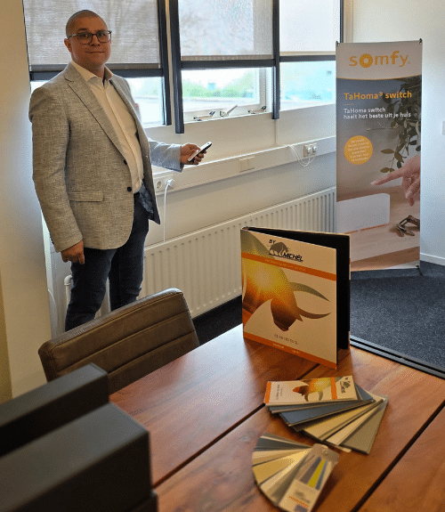 Functionaliteiten zonwering oplossingen weergegeven in showroom